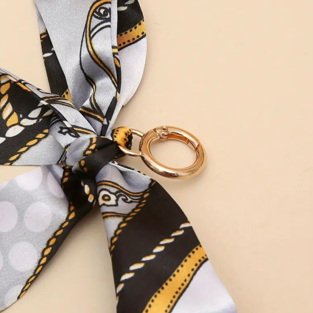 Scarf Bow Tie Keychain – Fashionable Bag Charm with Tassel & Spring Ring