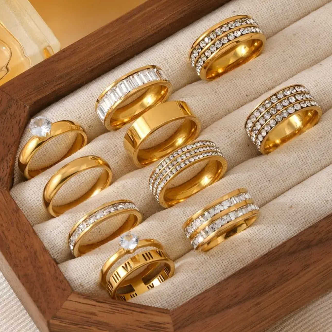 Luxe Radiance 10-Piece Women’s Ring Set