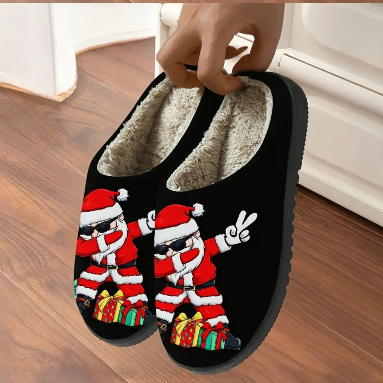 Zenora Men’s & Women’s Christmas Plush Slippers