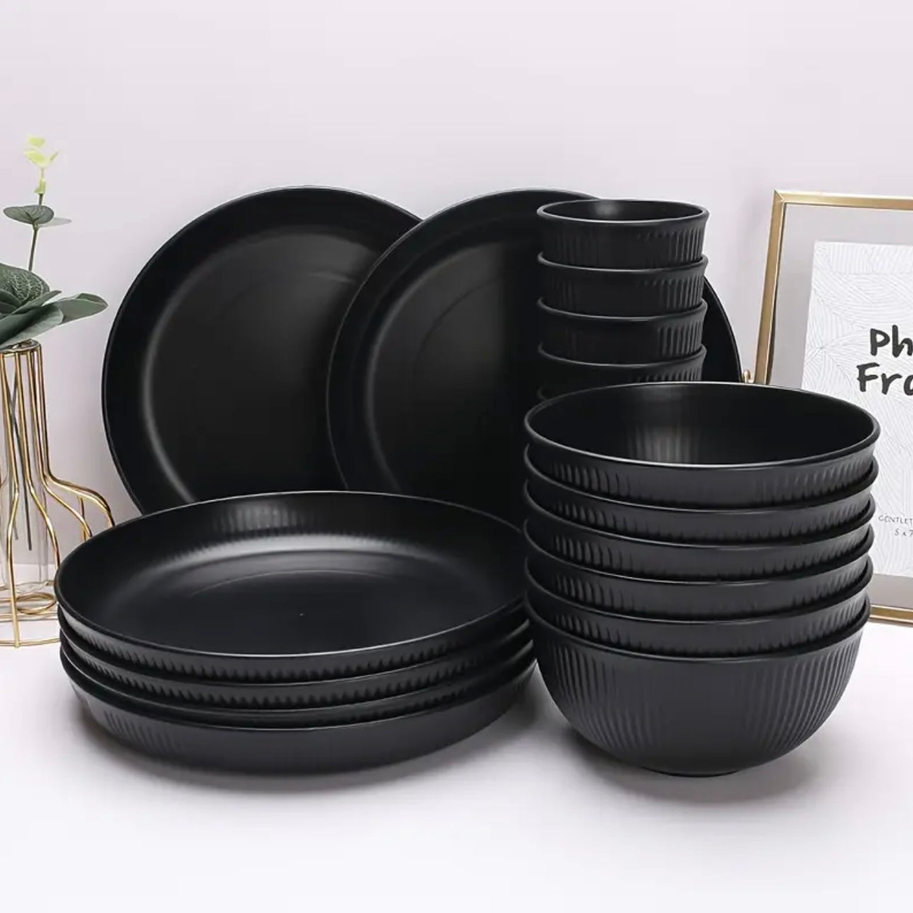 Zenora 18-Piece Durable Reusable Tableware Set