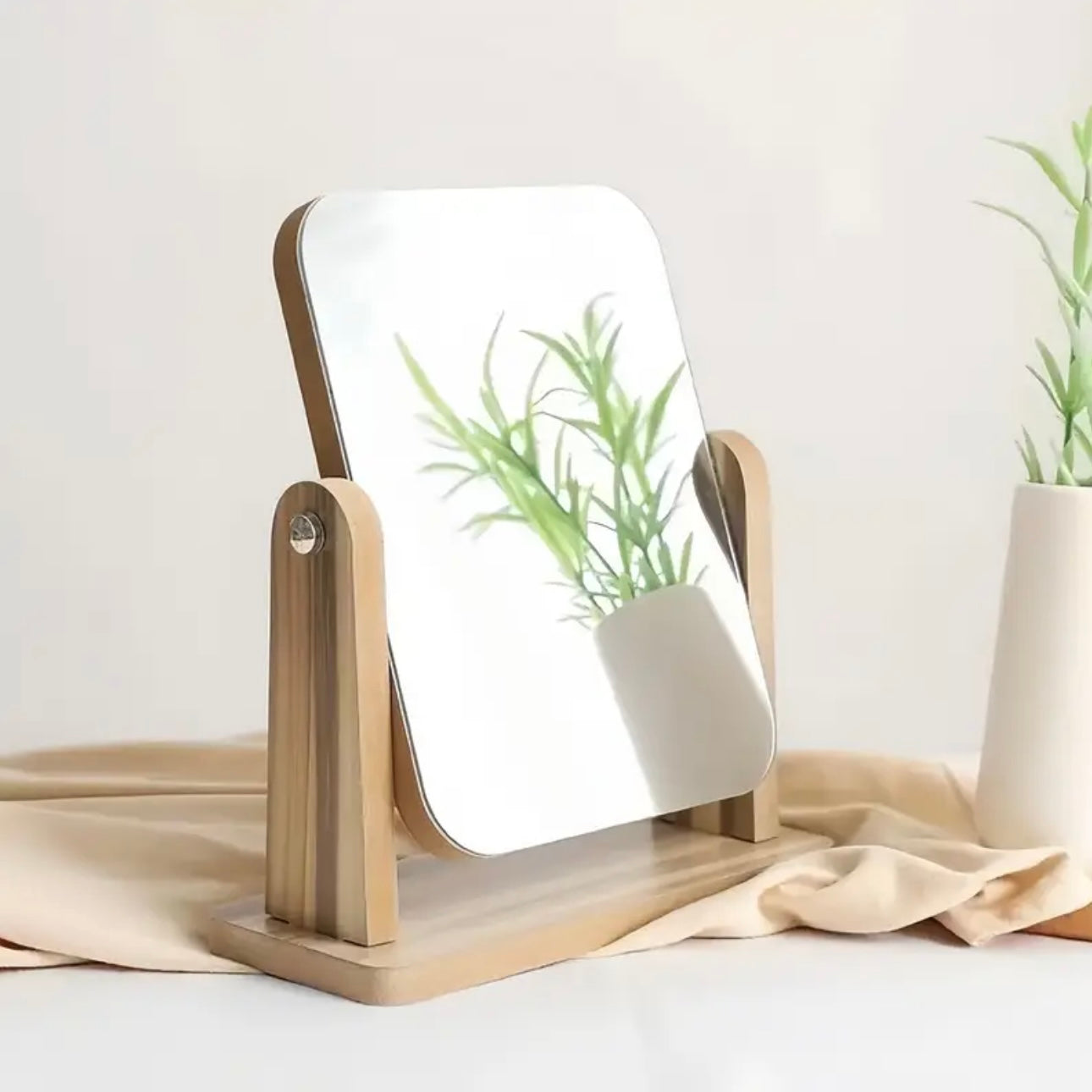 Zenora 360° Rotating HD Makeup Mirror with Woodgrain Finish