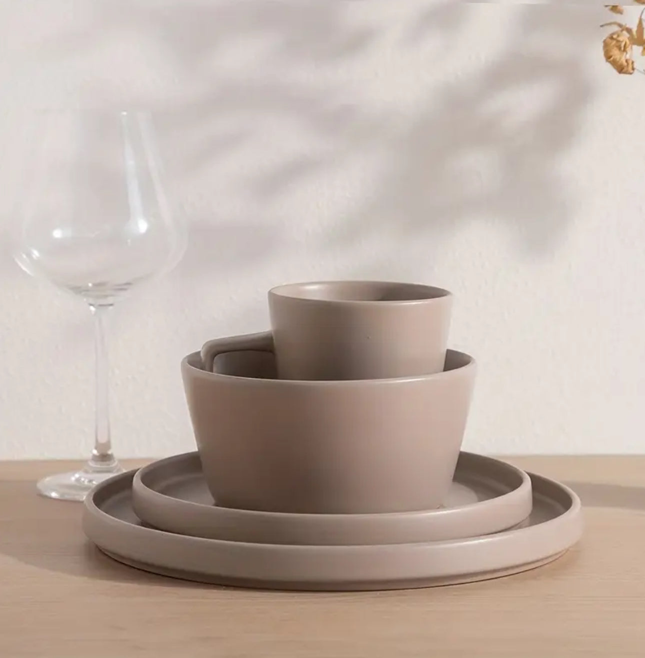 Zenora 16pcs Nordic Vintage Cream & Matte Brown Dinnerware Set