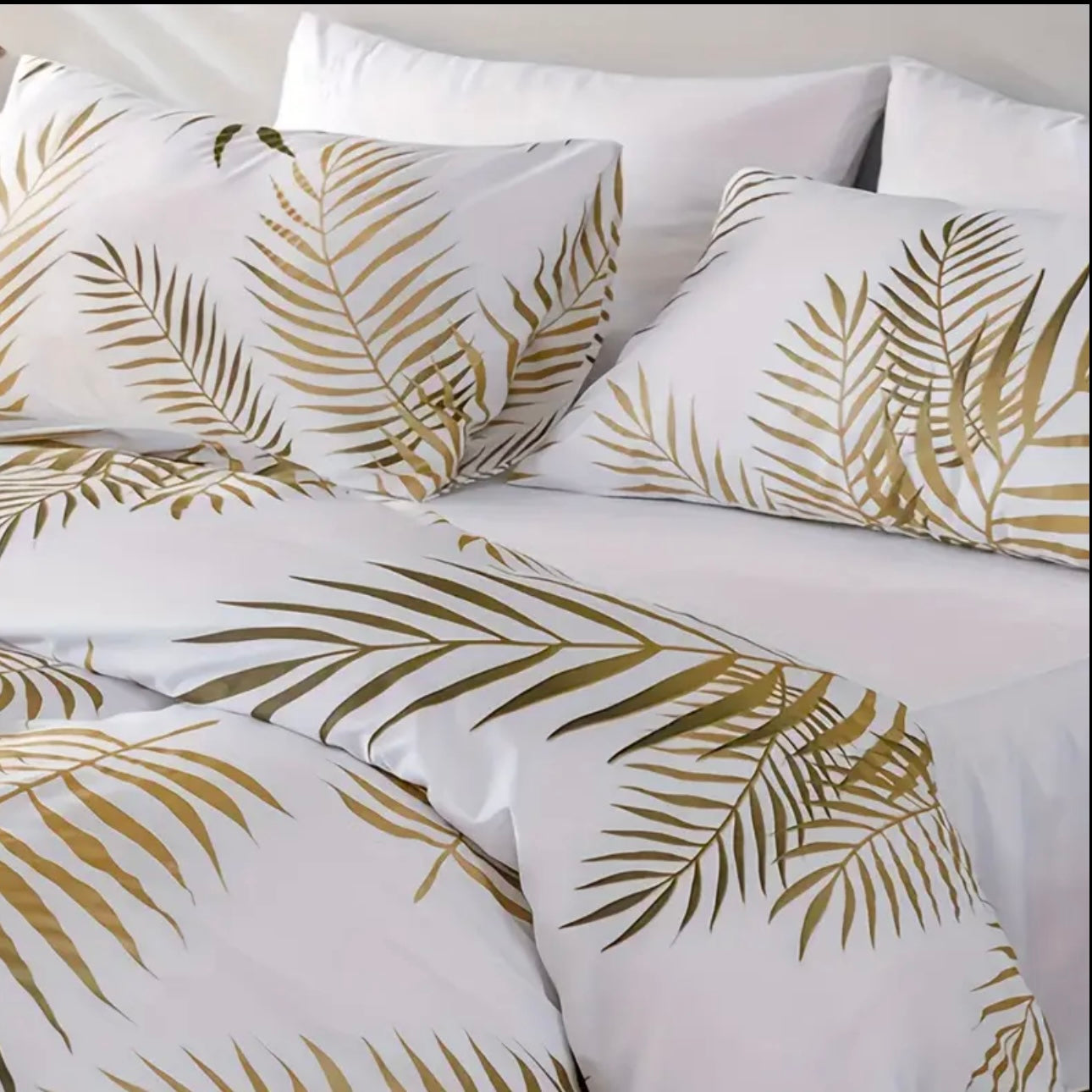 Zenora 3-Piece Golden Leaf Print Polyester Duvet Cover Set