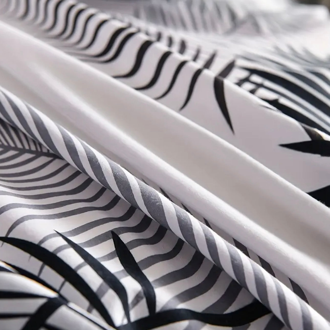 Zenora 4-Piece Thickened Leaf Print Duvet Cover Set