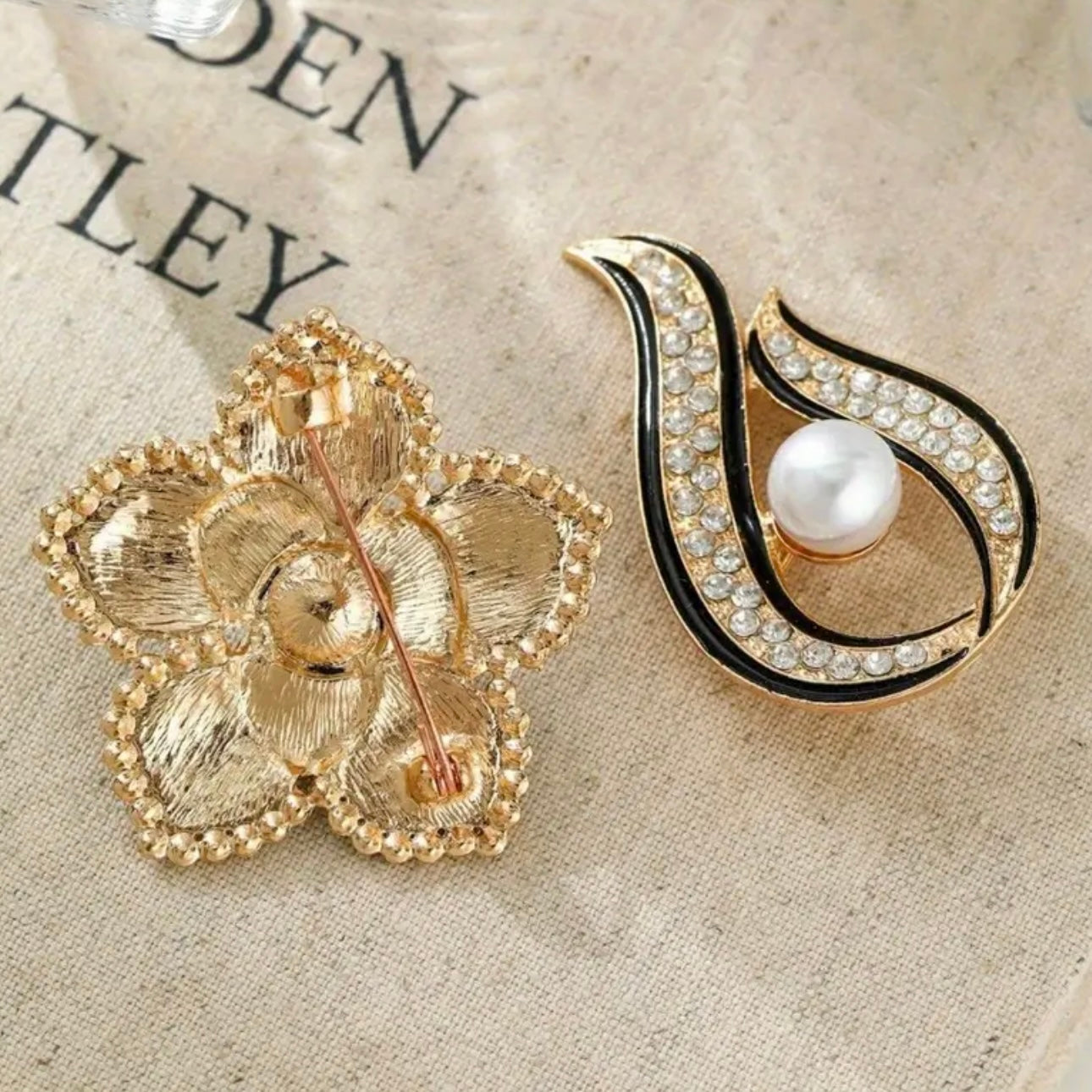 4pcs Chic Floral Brooch Set