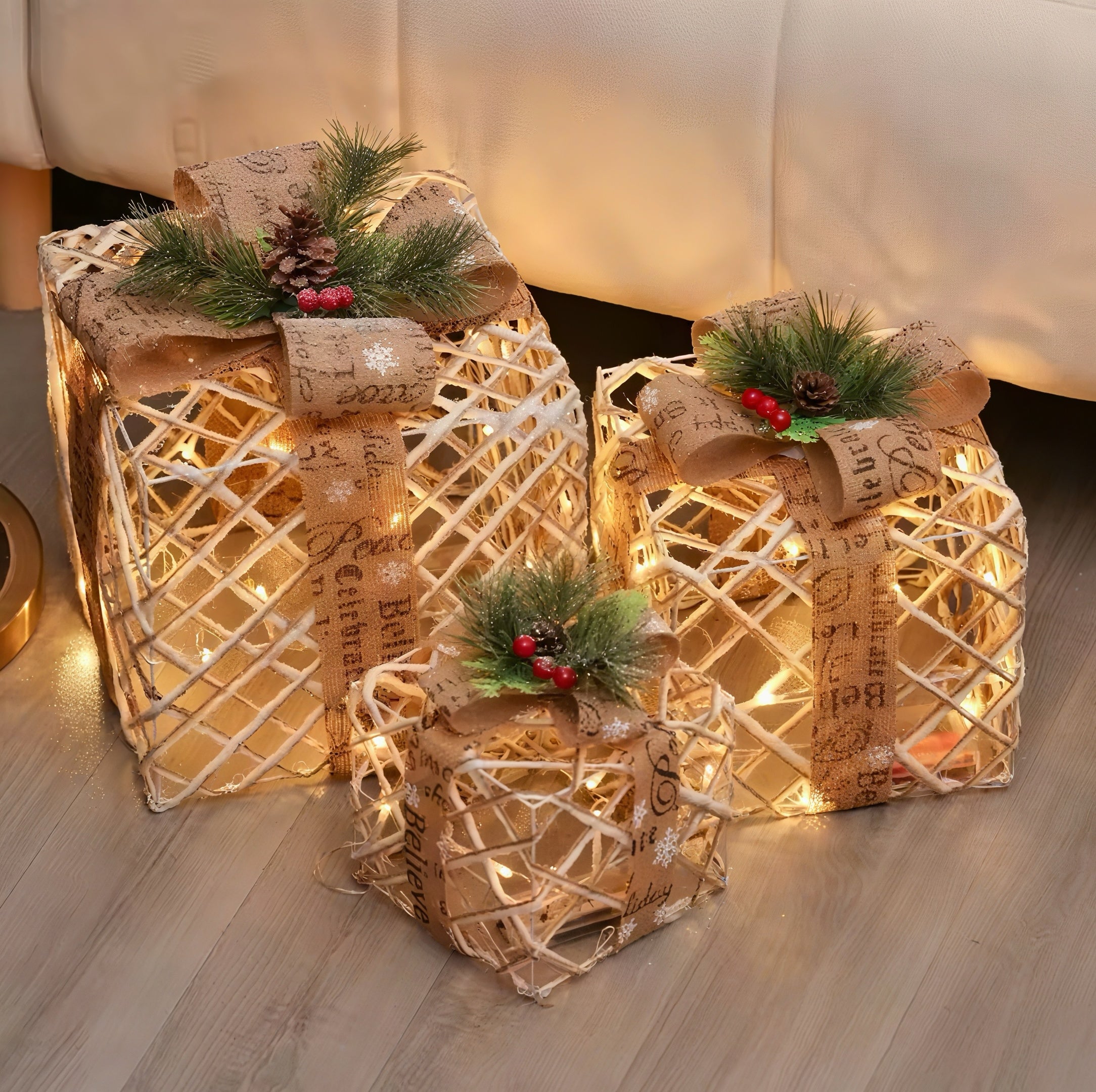 Zenora Christmas Glow Gift Box Set – 3 Piece Metal Light