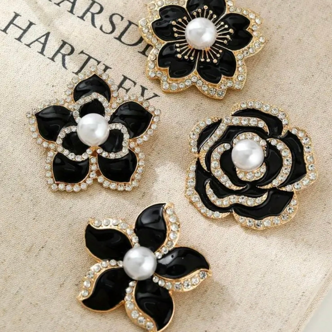 4pcs Chic Floral Brooch Set