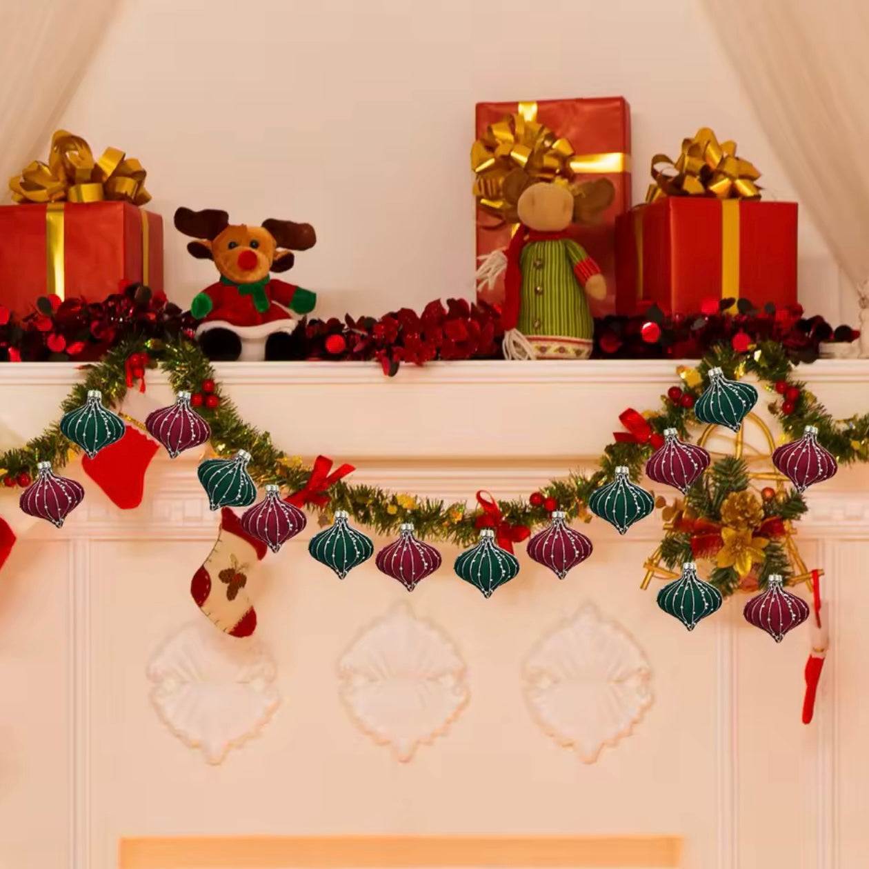 Zenora 6pcs Velvet Flocked Christmas Ball Hanging Ornaments