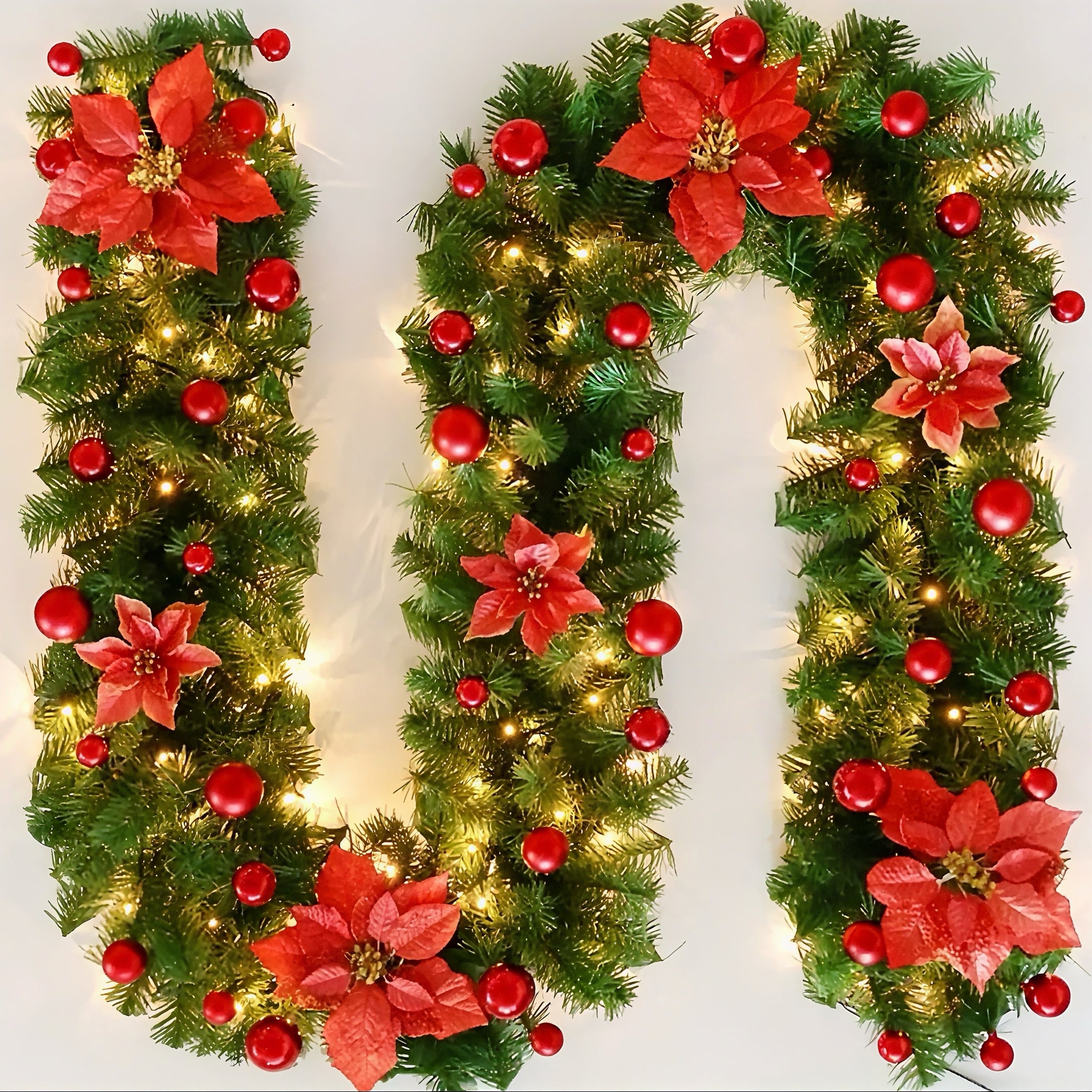 Zenora Christmas Decorative Wreath