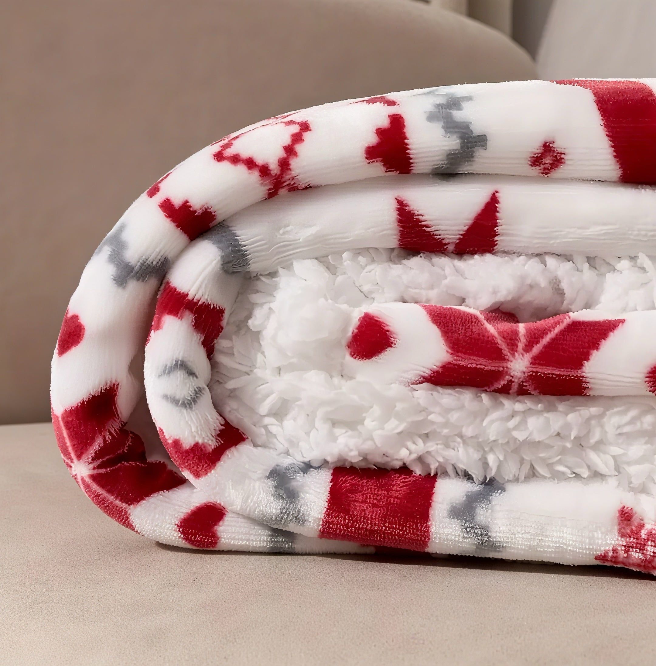 Zenora Noël Luxe Flannel Blanket