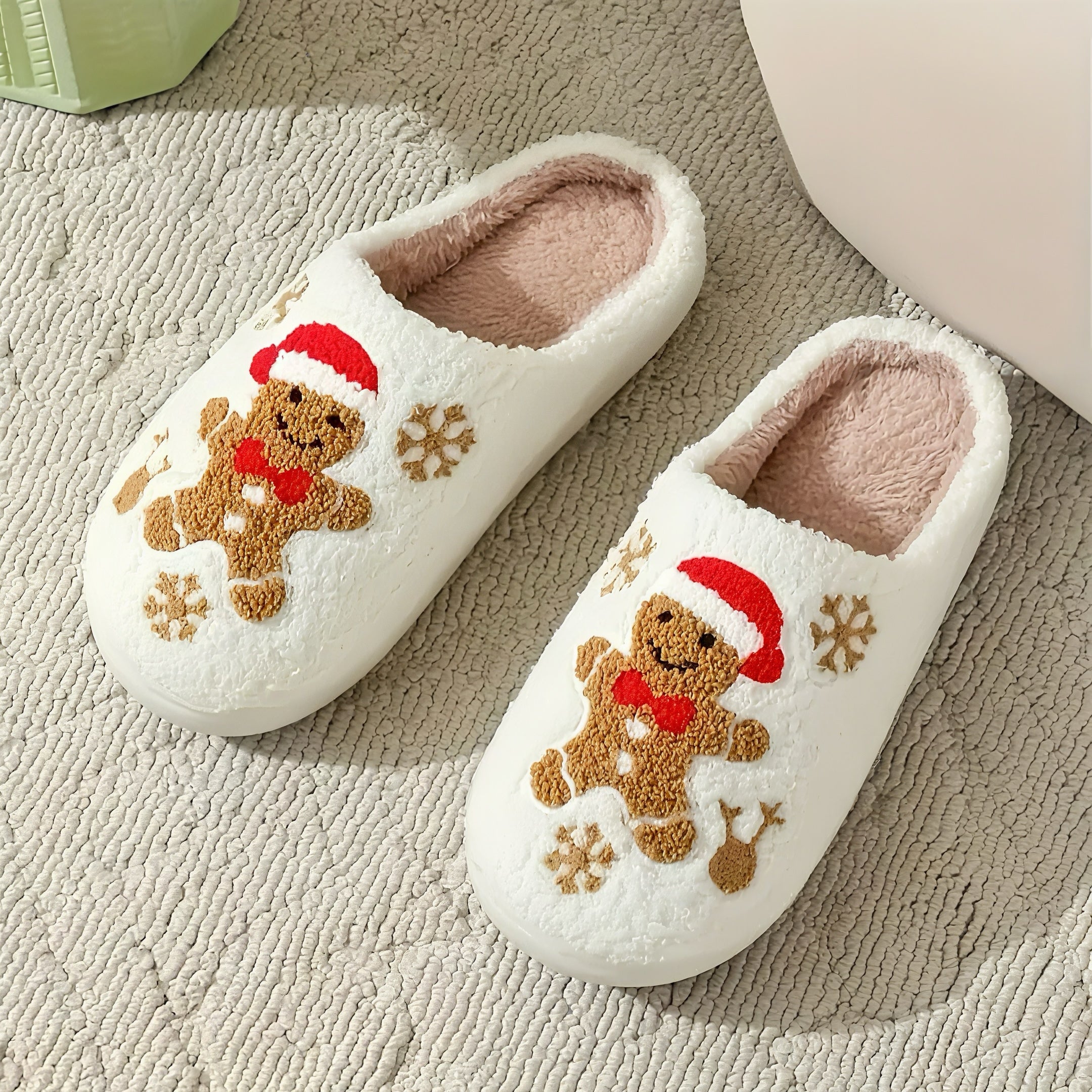Zenora Unisex Holiday Comfort Slippers
